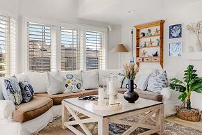 Shoreline Villa by Avantstay Steps to the Beach Bay Pier