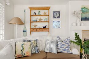 Shoreline Villa by Avantstay Steps to the Beach Bay Pier