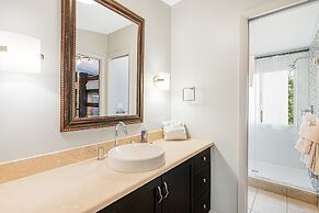 Cabin in the Sky by Avantstay Deck w Views