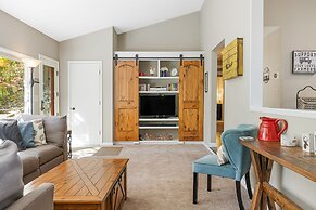 Cabin in the Sky by Avantstay Deck w Views