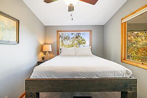 Cabin in the Sky by Avantstay Deck w Views