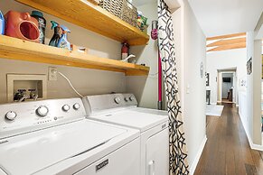 Cabin in the Sky by Avantstay Deck w Views