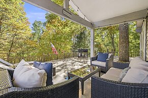 Cabin in the Sky by Avantstay Deck w Views