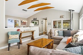 Cabin in the Sky by Avantstay Deck w Views