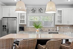 Honey Bee Bungalows by Avantstay Boat Friendly Pool Access