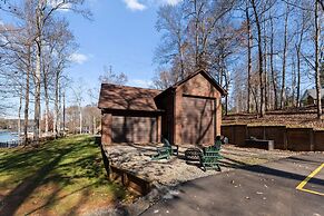 Winding Down by Avantstay Sleeps 20 Dock View