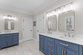 Winding Down by Avantstay Sleeps 20 Dock View