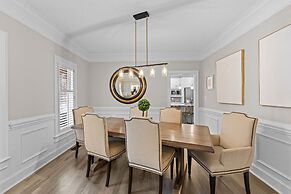 Winding Down by Avantstay Sleeps 20 Dock View