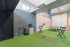 Winding Down by Avantstay Sleeps 20 Dock View