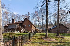 Winding Down by Avantstay Sleeps 20 Dock View