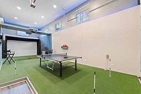 Winding Down by Avantstay Sleeps 20 Dock View