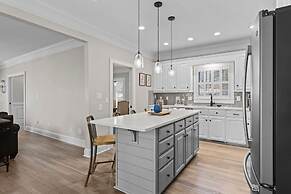 Winding Down by Avantstay Sleeps 20 Dock View