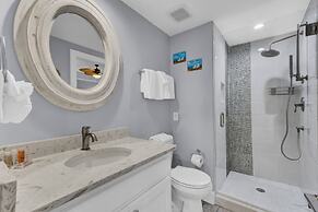 518 Seascape Waterfront Views Community Pool