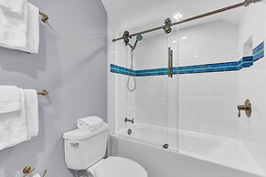 518 Seascape Waterfront Views Community Pool