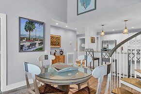 518 Seascape Waterfront Views Community Pool