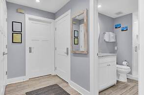 518 Seascape Waterfront Views Community Pool