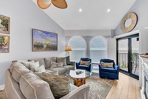 518 Seascape Waterfront Views Community Pool