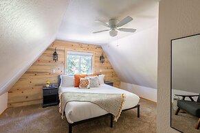 Sweet Pine by Avantstay Cozy Character Cottage in Tahoma