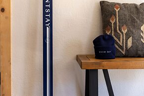 Sweet Pine by Avantstay Cozy Character Cottage in Tahoma