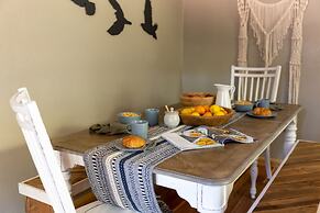 Sweet Pine by Avantstay Cozy Character Cottage in Tahoma