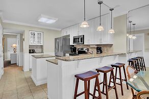 123d Shipwatch by Avantstay Beach Access Pool