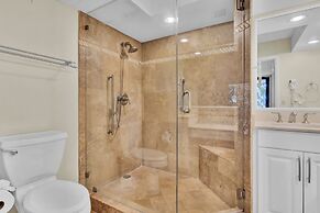 123d Shipwatch by Avantstay Beach Access Pool