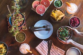 La Casona by Avantstay Gorgeous Spanish Style Oasis w Historic Charm P