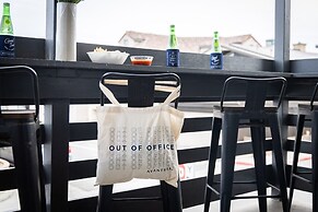 Shelly by Avantstay Steps to the Beach Deck w Ocean Views 5bdr