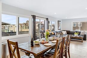 Shelly by Avantstay Steps to the Beach Deck w Ocean Views 5bdr