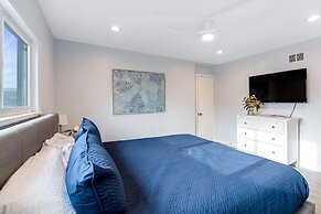 Shelly by Avantstay Steps to the Beach Deck w Ocean Views 5bdr