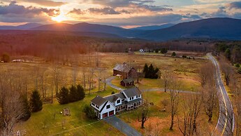 West Settlement Ranch by Avantstay Hudson Valley Escape Firepit Patio 
