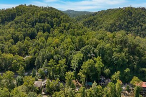 Riverwood Gatlinburg Pigeon Forge Cabin w River Views