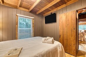 Riverwood Gatlinburg Pigeon Forge Cabin w River Views