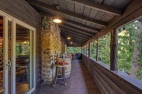 Riverwood Gatlinburg Pigeon Forge Cabin w River Views