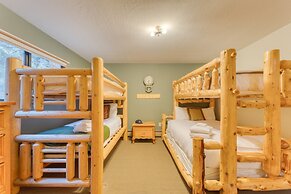 Paige Meadow by Avantstay Near Lake Tahoe City