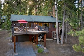 Paige Meadow by Avantstay Near Lake Tahoe City