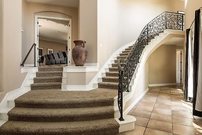 Sangiovese By Avantstay Spectacular Estate w Pool Hot Tub Putting Gree