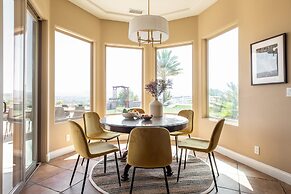 Sangiovese By Avantstay Spectacular Estate w Pool Hot Tub Putting Gree