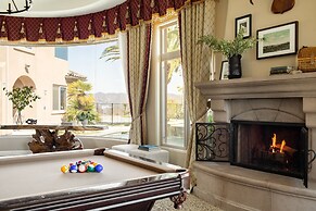 Sangiovese By Avantstay Spectacular Estate w Pool Hot Tub Putting Gree