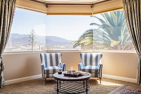 Sangiovese By Avantstay Spectacular Estate w Pool Hot Tub Putting Gree