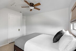 Wine Country Retreat Gorgeous Views Minutes to Wineries