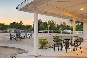 Wine Country Retreat Gorgeous Views Minutes to Wineries