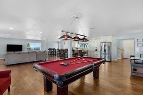 Wine Country Retreat Gorgeous Views Minutes to Wineries