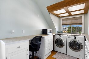 Wine Country Retreat Gorgeous Views Minutes to Wineries