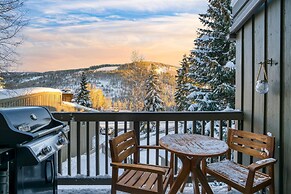 Vail Vista Mountain Retreat w Balcony Views Near Vail Ski Village