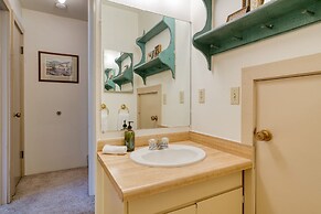 Vail Vista Mountain Retreat w Balcony Views Near Vail Ski Village