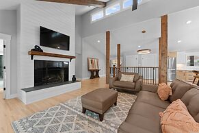 Water Break at the Lake by Avantstay Lakefront Private Dock