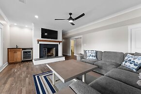 Water Break at the Lake by Avantstay Lakefront Private Dock