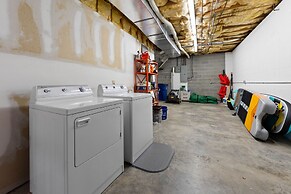Water Break at the Lake by Avantstay Lakefront Private Dock