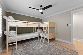 Water Break at the Lake by Avantstay Lakefront Private Dock